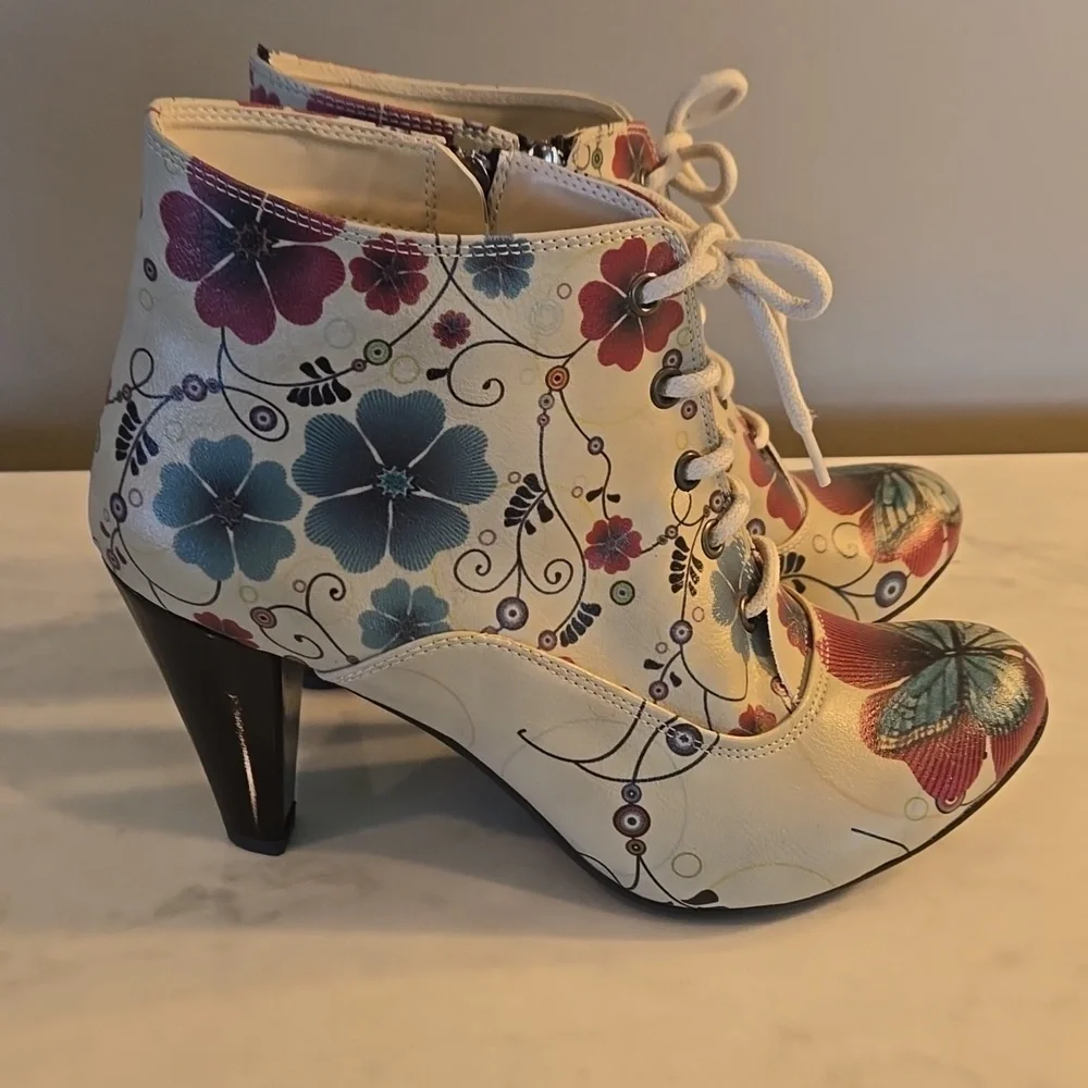Goby Shoes - Floral High Heel Butterfly Boots - Picture 4 of 7